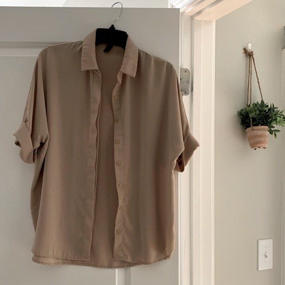 Forever 21 Tops - Forever 21 Button down blouse